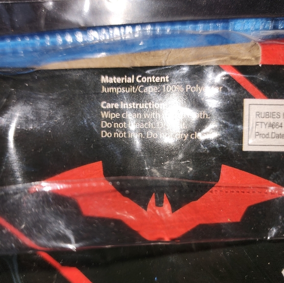 🦇Boys Size M BATMAN Costume🦇 - Picture 8 of 10